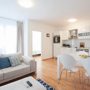 Charming Maraska Apartman
